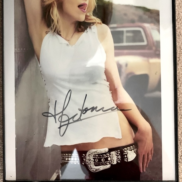 Madonna 8x10 signed - Picture 3 of 3